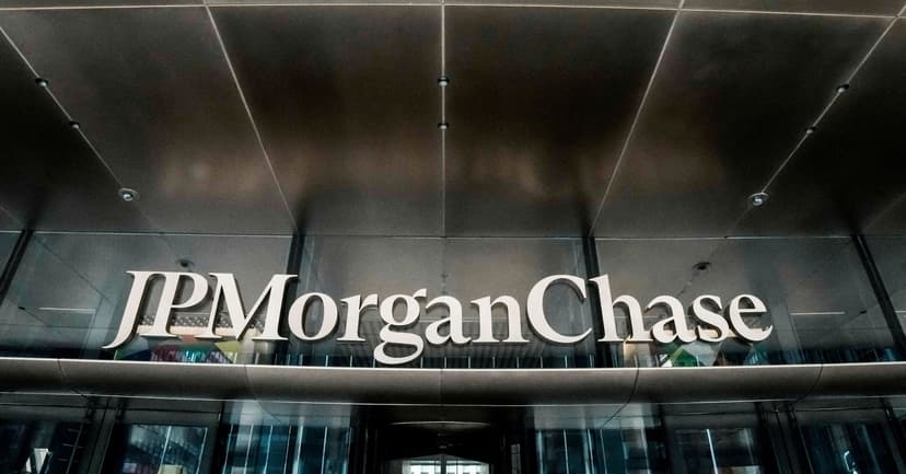Judge Orders JPMorgan to Fund Ex-Exec's Defense