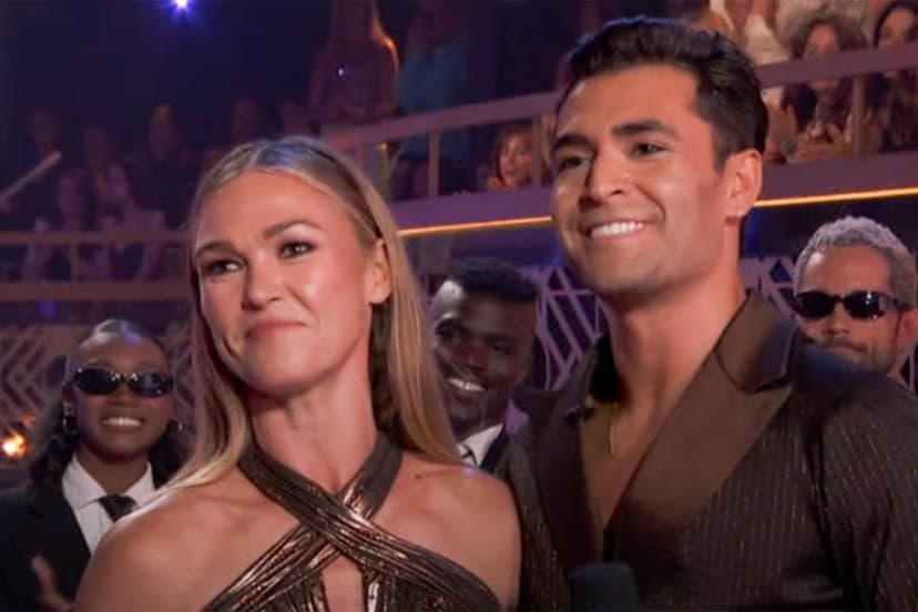 Julia Stiles Reclaims Spotlight on DWTS