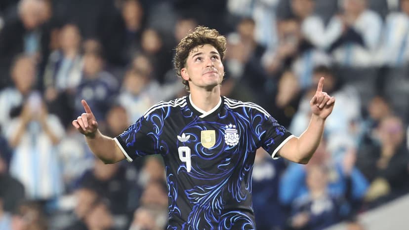 Atletico Star Alvarez Navigates Career Crossroads