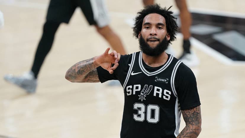 Spurs' Unsung Hero: Champagnie's Versatility Shines