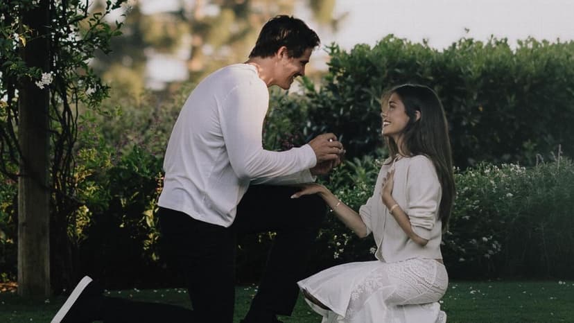 Chargers Star Herbert Proposes to Singer Beer