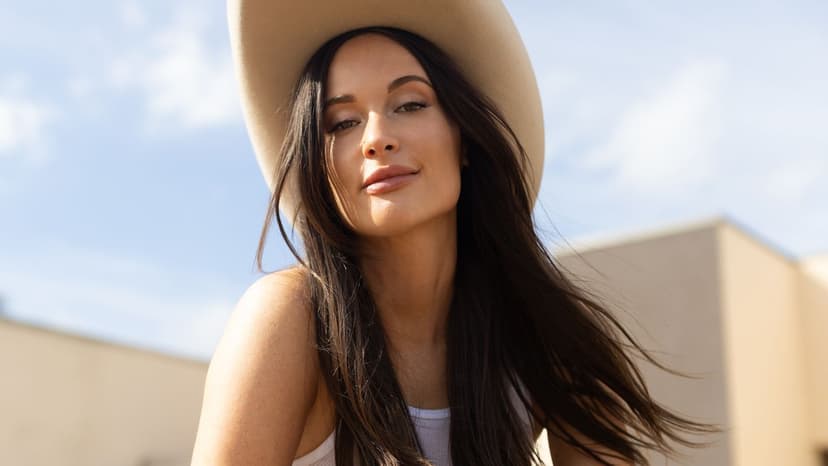 Kacey Musgraves' "Middle of Nowhere" Arrives May 1st!