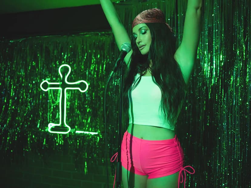 Kacey Musgraves' Sultry Summer Video Drops