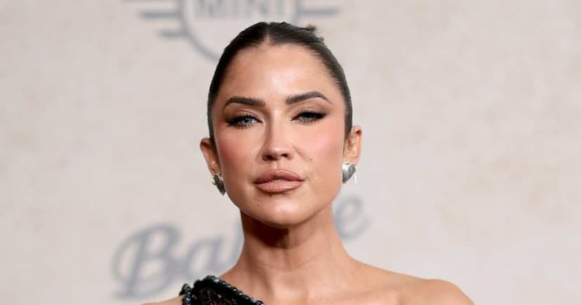 Reality Star's Emotional Breakdown Amid Travel Chaos