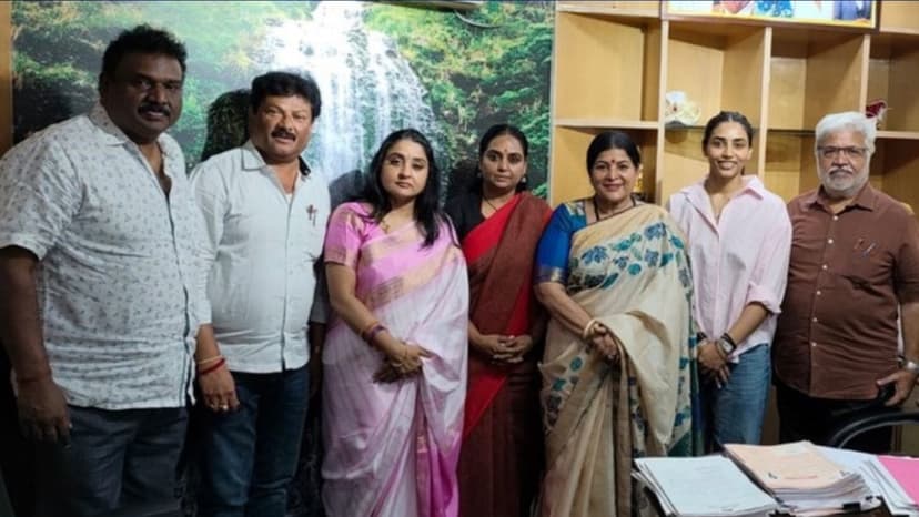 Karnataka Film Chamber Acts on Paparazzi Misconduct