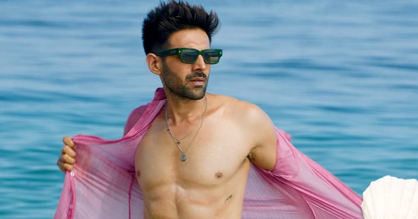 Kartik Aaryan's Dance Takes Over 'Tu Meri Main Tera' Title Track