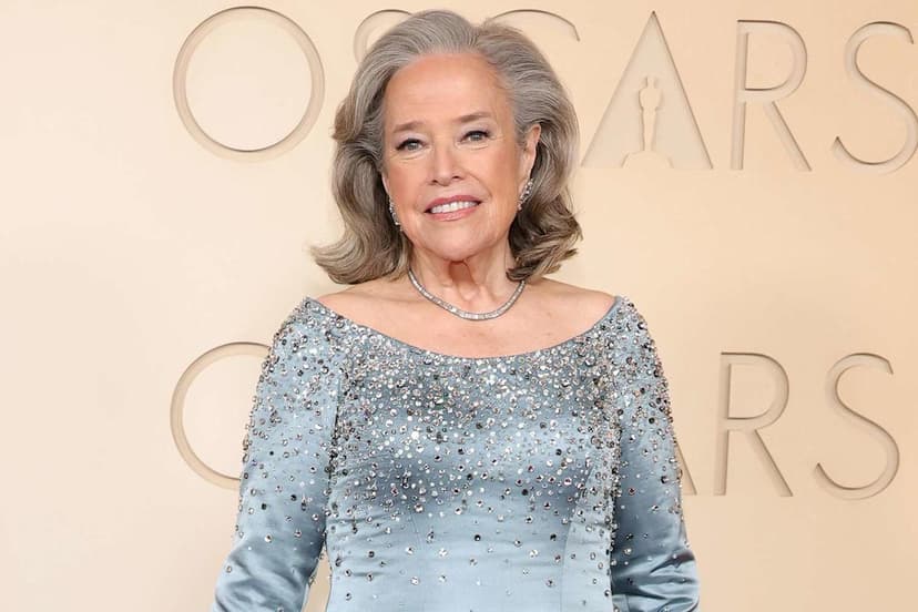 Internet Defends Kathy Bates Against Photo Manipulation