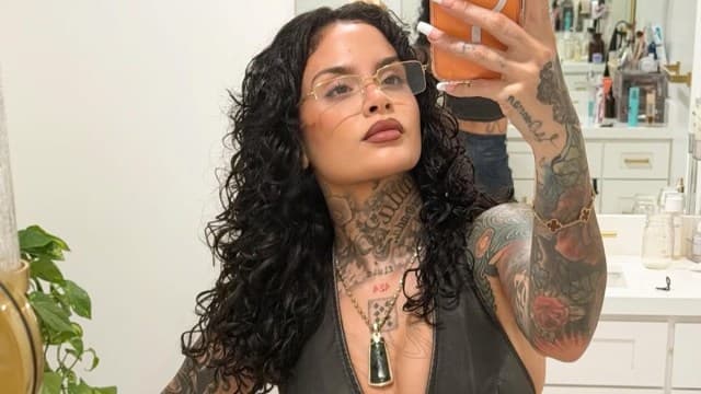 Kehlani Flaunts Toned Abs in Daring Corset