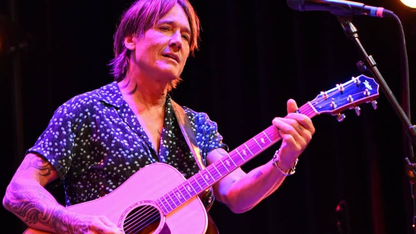 Keith Urban's Crowd Dive Sparks Fan Safety Fears