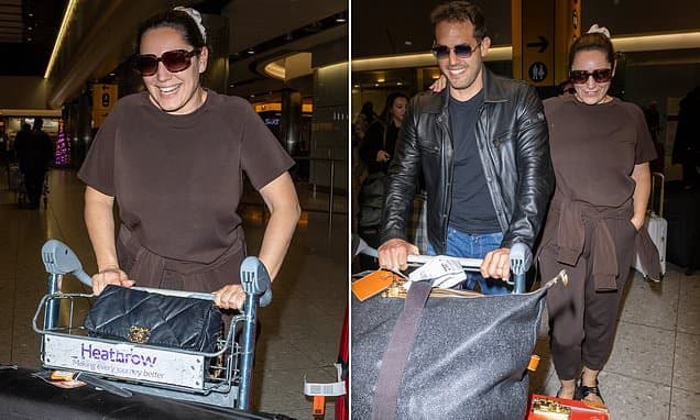 Kelly Brook's Jet-Lagged Return After Jungle Exit