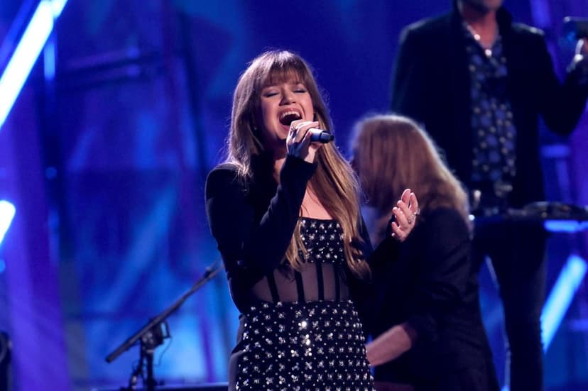 Kelly Clarkson's NYC Store Spat: Pretty Woman Echoes?