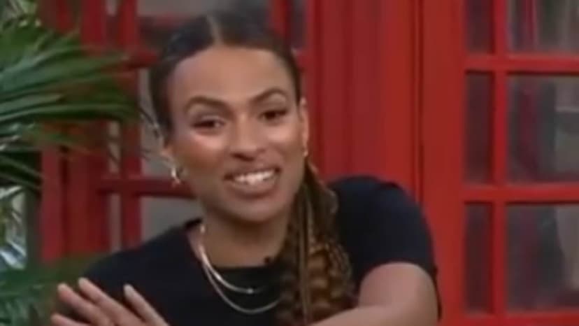 Presenter's Unexpected Wardrobe Malfunction on Live TV