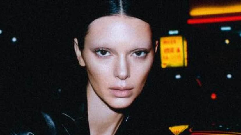Kendall Jenner's Bold New Look: Bleached Brows & Black Lips