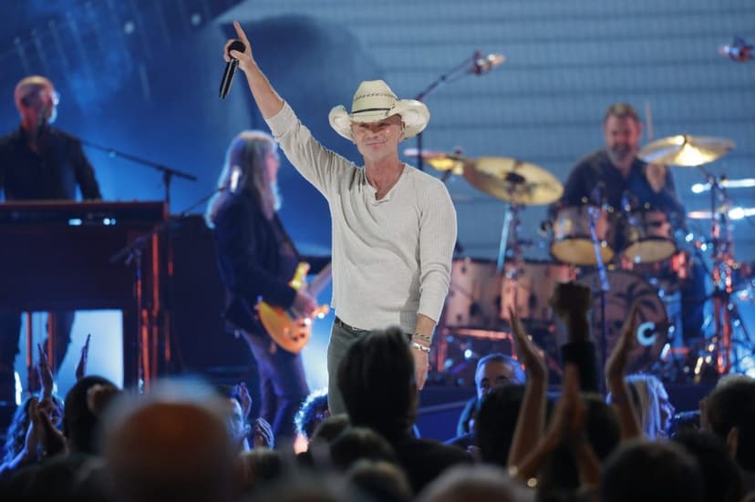 Fan Scammed $300K, Can't Sue Kenny Chesney