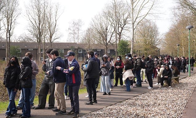 Meningitis Outbreak: Kent Students Face Long Vaccine Queues
