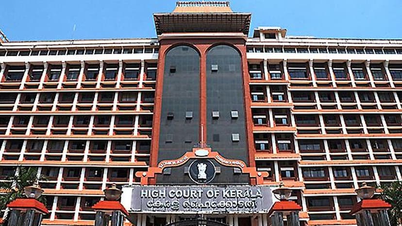 Kerala HC Rules Aadhaar for Tatkal Legal