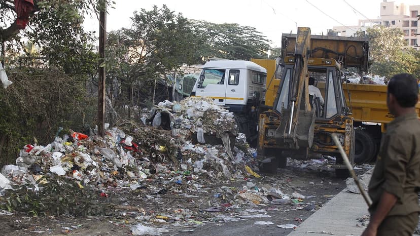 45-Year Toxic Dump Poisons 6,000: Fine Ineffectual