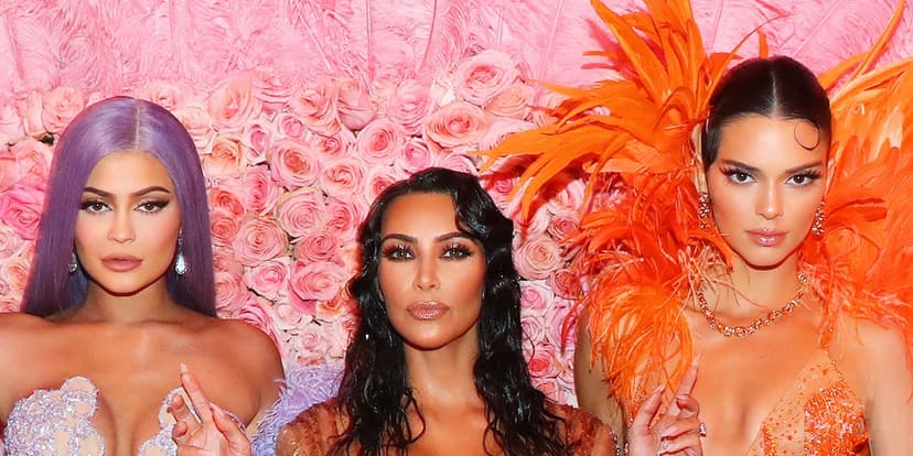 Betting Sisters: Kim & Kylie Challenge Sports Jinx