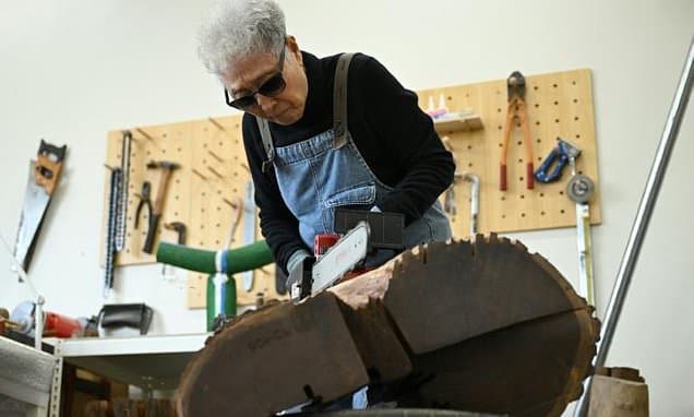 Chainsaw Artist Finds Global Fame at 91