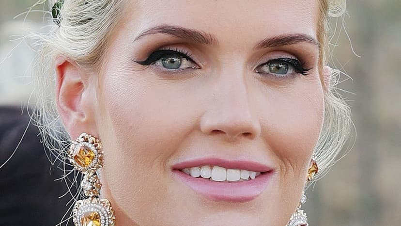 Lady Kitty's Dolce & Gabbana Coat Echoes Princess Diana's Style