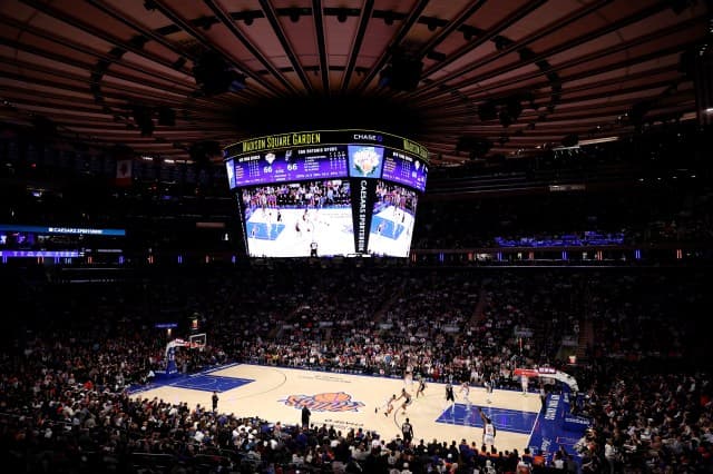 Knicks Fans Sold Out MSG Watch Party in Minutes!