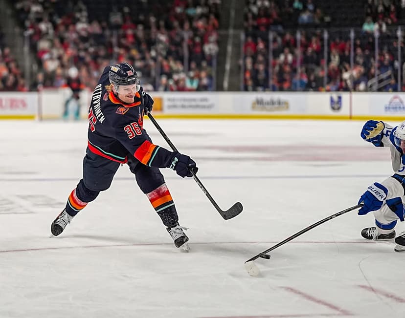 Kraken Sign Defenseman Ottavainen to One-Year Deal