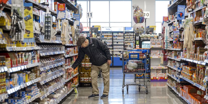 Kroger Mimics Walmart to Win Back Shoppers