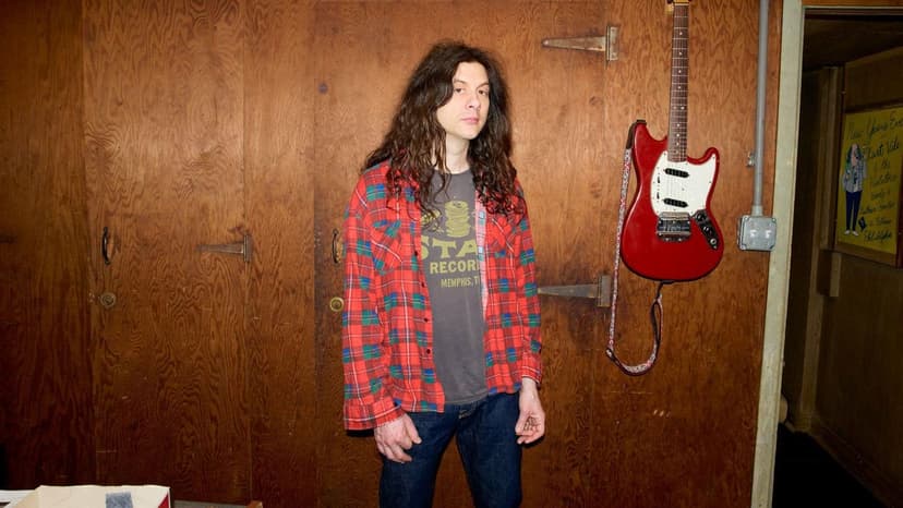 Kurt Vile Drops New Single & Announces Massive Tour