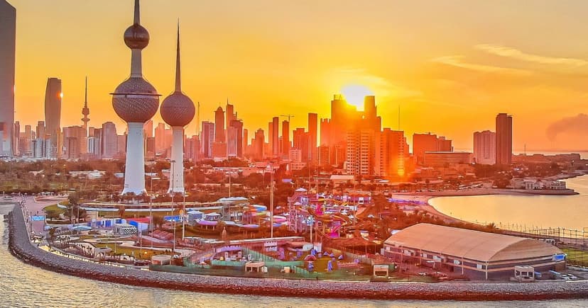 Kuwait: City Literally Boiling Under Extreme Heat