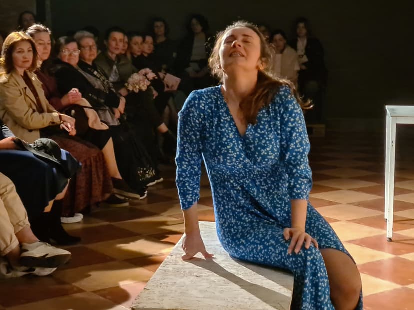 Kyiv Theatre Heals War Wounds Onstage