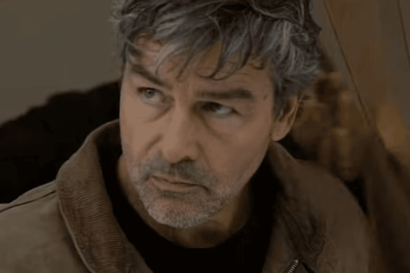Kyle Chandler Fears Losing Acting Identity at 60