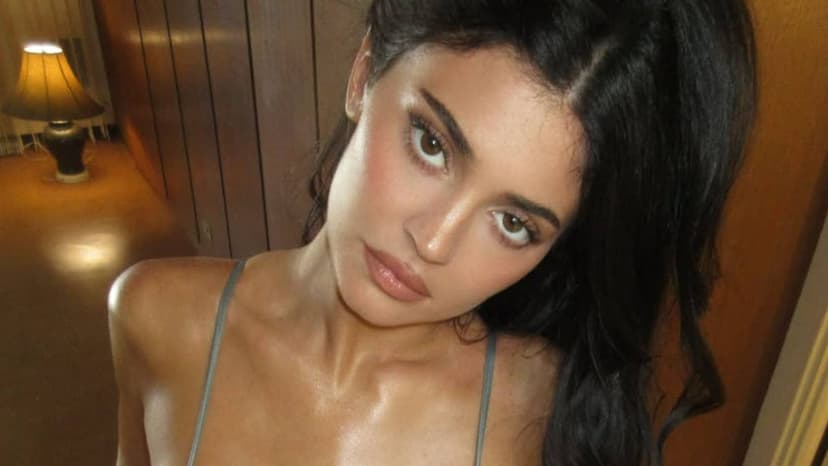 Kylie Jenner Flaunts New Khy Bikini