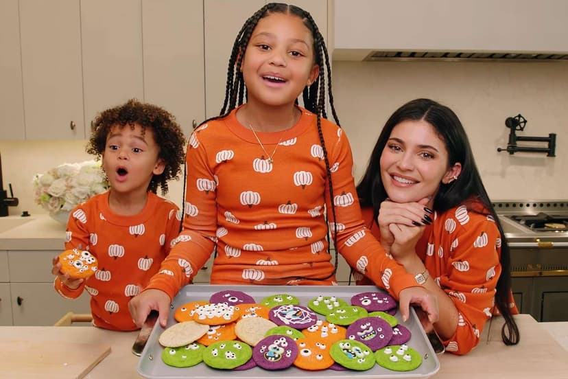 Kylie Jenner's Kids Wake Up to Mega-Phone Serenade