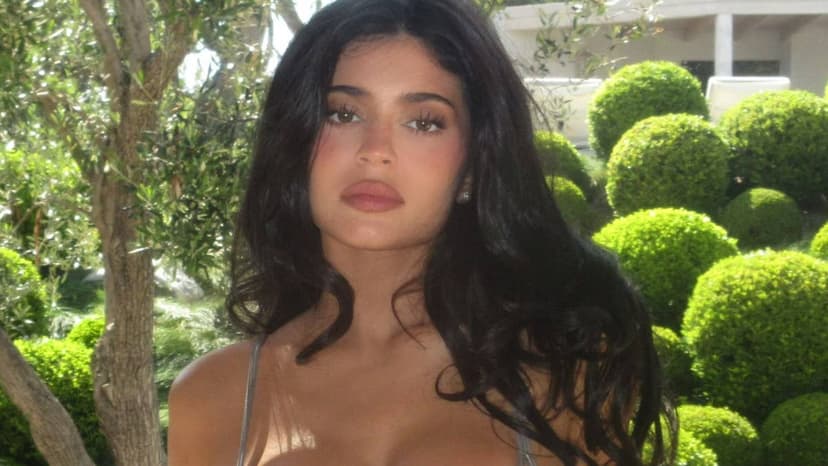 Kylie Jenner's Floral Bikini Sets Summer Trend