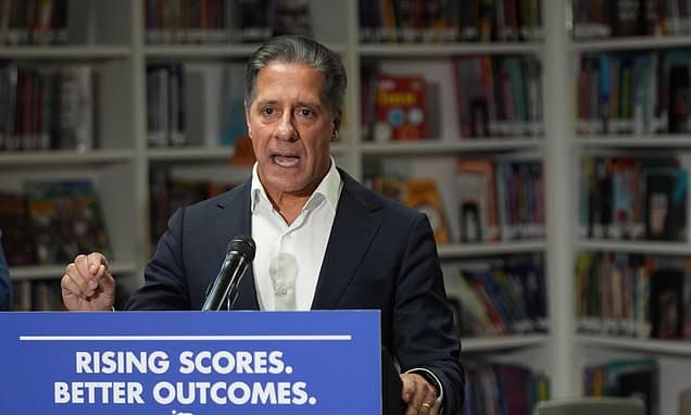 LA Schools Chief Denies Wrongdoing Amid FBI Probe