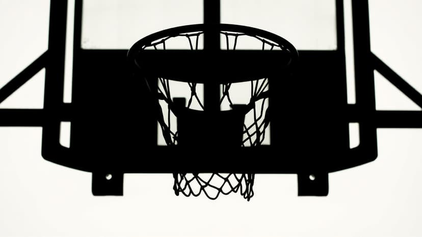 Lakers Aim for 5th Straight Home Win vs. Mavericks