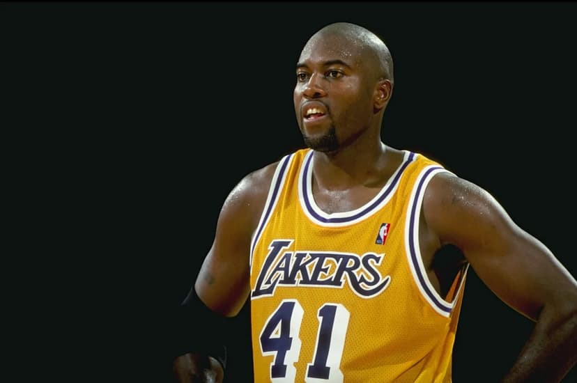 Lakers' 80-Year Jersey History: Stars and Snubs