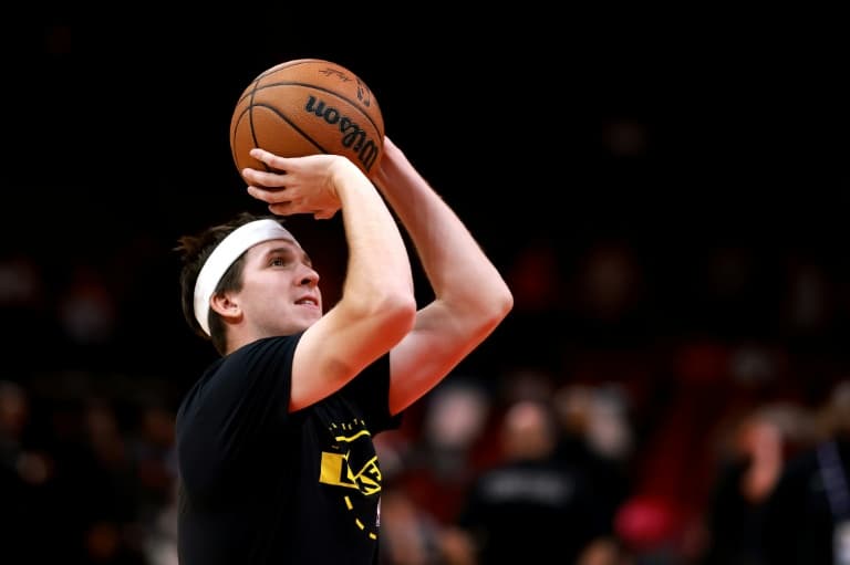 Lakers Eye 3-0 Lead as Reaves Nears Return