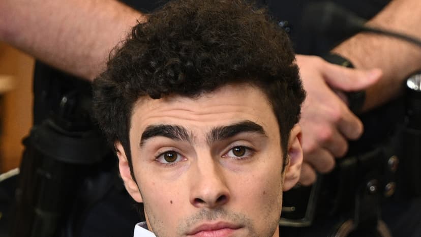 Lawyers Dispute Claim of Mangione's Mom Linking Him to Murder