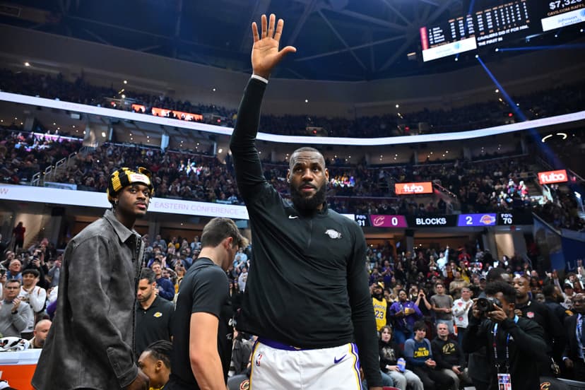 Cavs Gain Ground in LeBron Free Agency Race