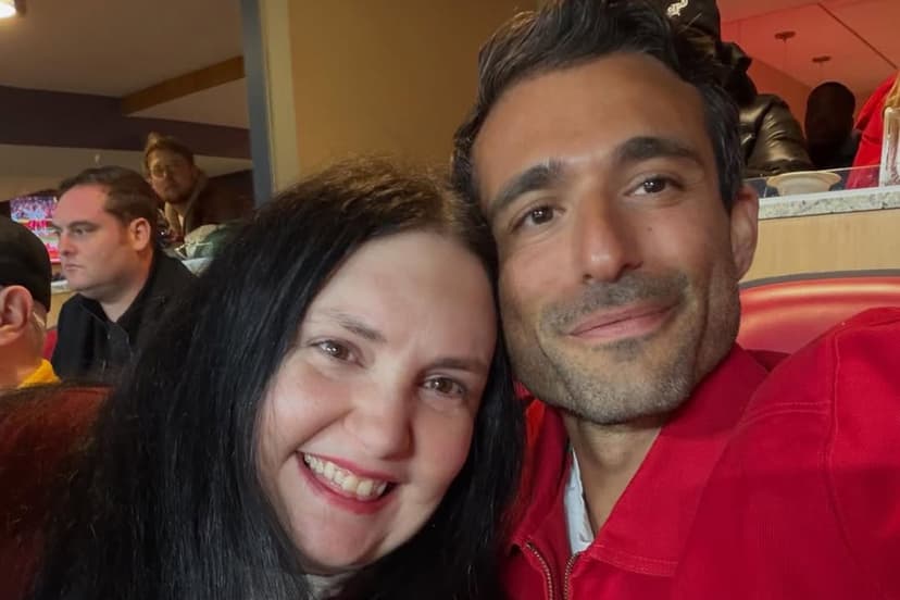 Lena Dunham's Newest Era: A Chiefs Fan!