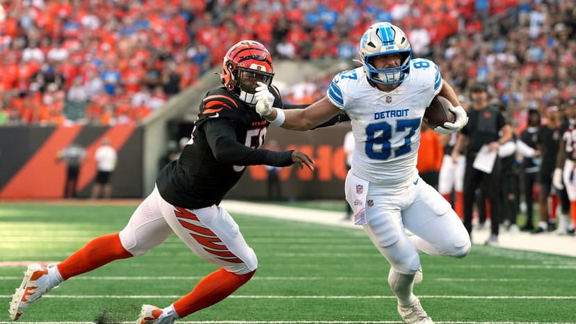 Lions TE LaPorta's Hip Injury Sparks Regular Season Concerns