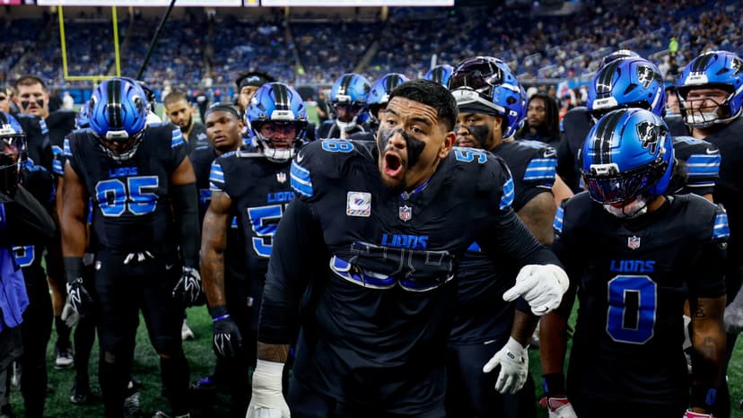 Lions fumble golden chance, lead Packers 10-7 at half