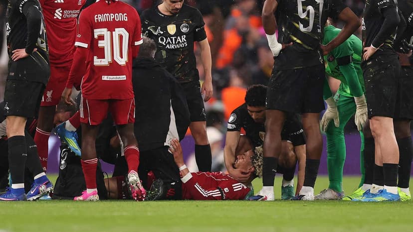 Liverpool Star Ekitike's Season Over After Shock Injury?