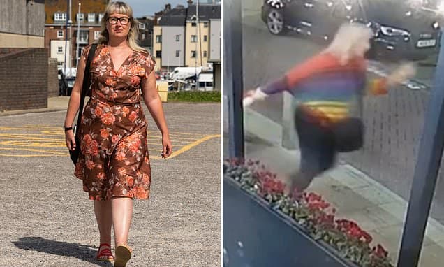Activist Throws Lobster Into Sea, Restaurant Owner Outraged