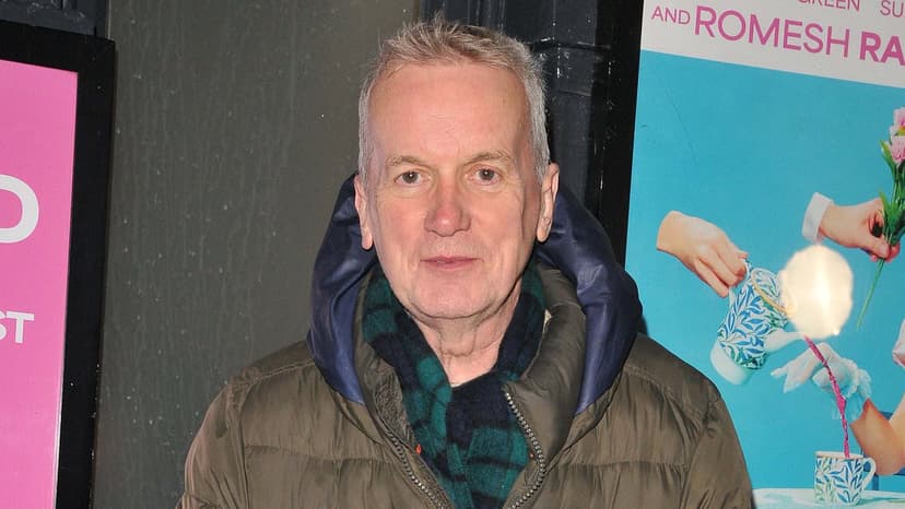 Comedian's Car Smashed for Parcel Shelf