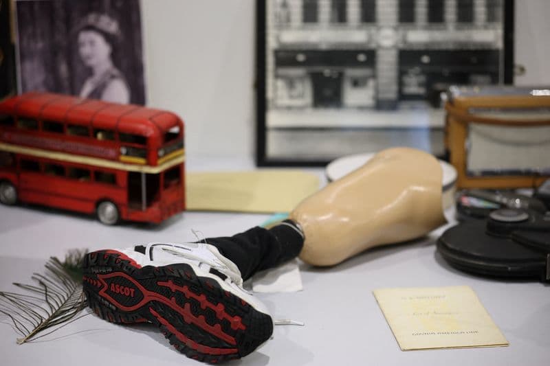 London's Lost and Found: Frogs, Ashes, and 6,000 Items Weekly!