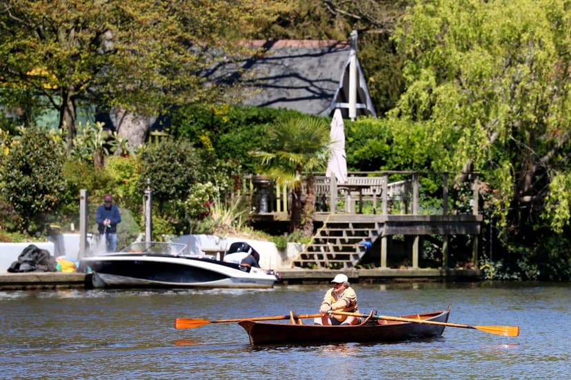 Thames Now Fit for Swimming: London's River Reclaims Its Purity
