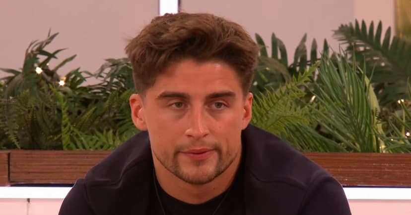 Love Island Stars Face Bullying Claims & Tough Choices