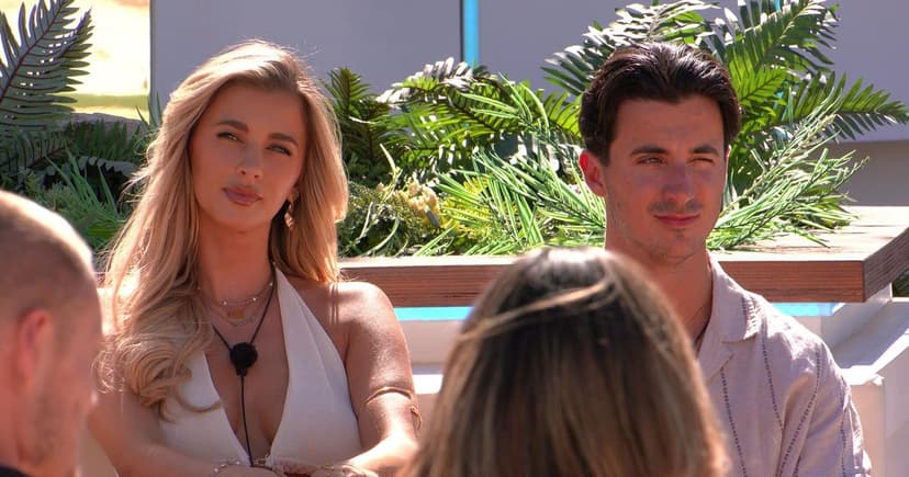 Ex-Islander Reveals Shocking Villa Sickness